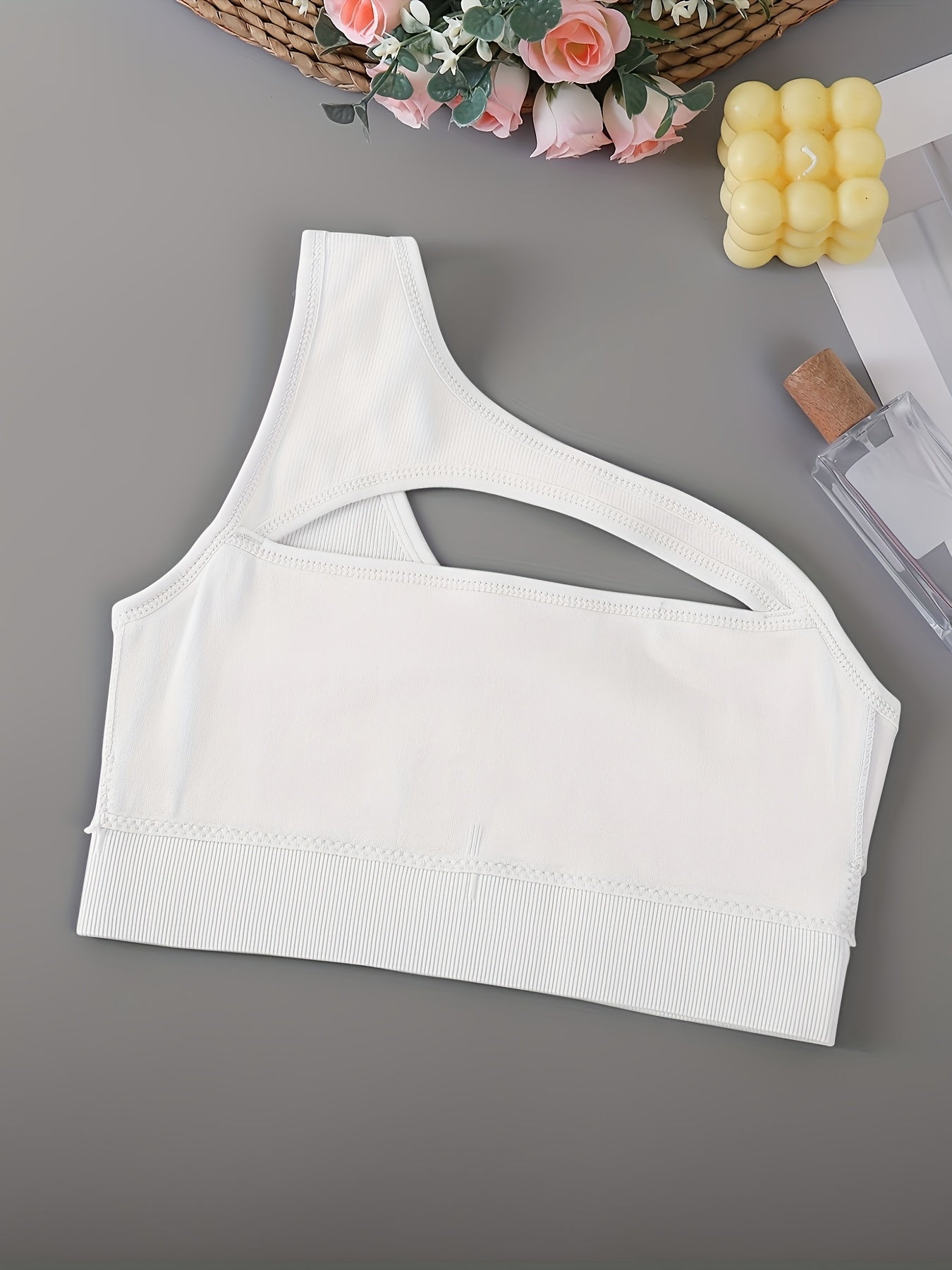 Women's Seamless Sports Bras by Unknown Brand 4 Pack